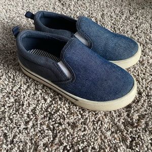 Boys Slip On Shoes Oshkosh size 12